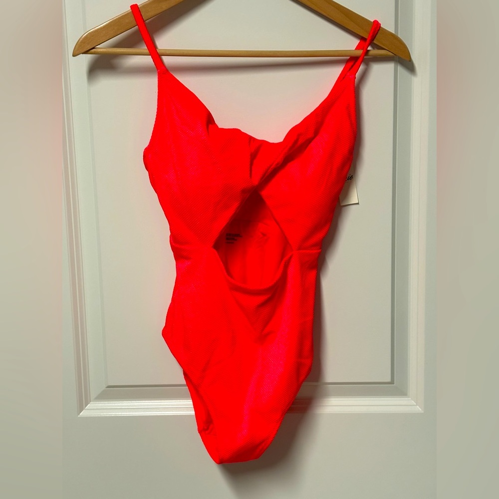 NWT Aerie cutout one piece bathing suit sz Small